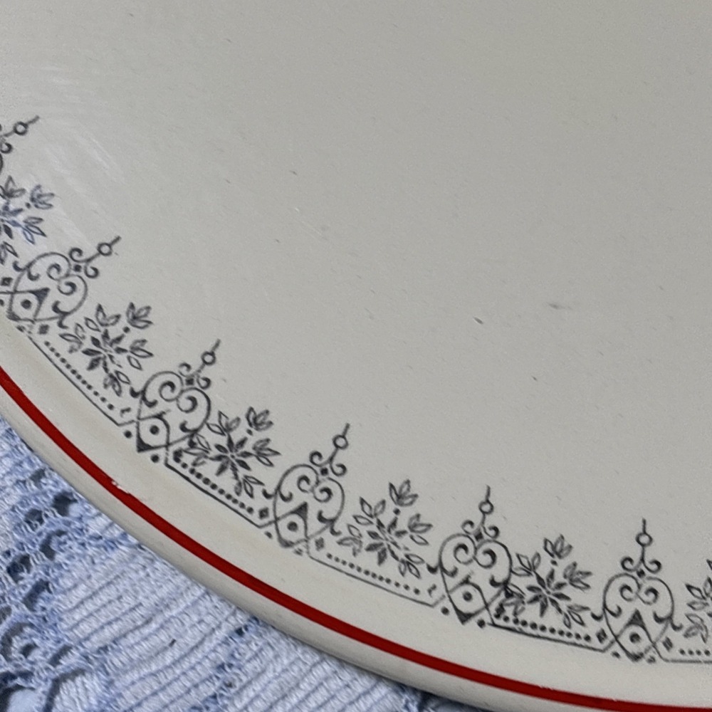 Winter Theme Cake Plate.  Red Rim With Silver Design 10.5 Inches - Picture 4 of 9